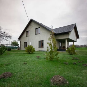 Sprzedam Nowoczesny dom 212 mkw 10 km od Chełma  wykończony dz 64ar 
