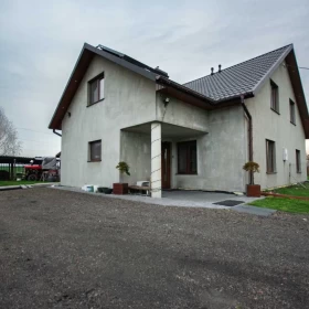 Sprzedam Nowoczesny dom 212 mkw 10 km od Chełma  wykończony dz 64ar 