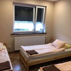 WYnajme Apartament noclegi Mikołów dom kawalerka mieszkanie pokoje kwatera