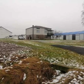 Sprzedam nieruchomość 1,01 ha dom mieszkalny, zbudowania, hala