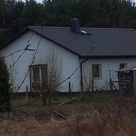 dwurodzinny dom w spokojnej okolicy