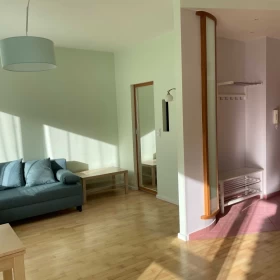 Wynajmę Warszawa Kawalerka na Ursynowie, wygodna cicha, po remoncie, w kameralnym bloku