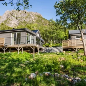 Sprzedam Nowy domek z aneksem, atrakcyjna lokalizacja SENJA NORWEGIA