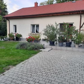 Sprzedam Dom mieszkalny, działka, budynek gospodarczy