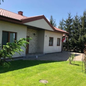 Sprzedam Atrakcyjny dom na pięknej dużej działce w Krępcu