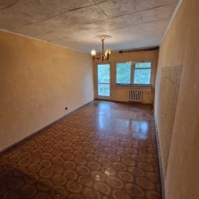 Sprzedam 2 pokoje do remontu Łódź balkon