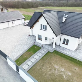 Sprzedam Dom o Powierzchni 135m2 w Malowniczej Okolicy