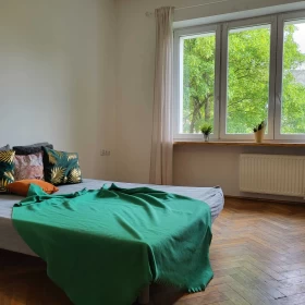 Sprzedam Kawalerka 33m2. Wysoka + Piwnica. Mokotów przy Łazienkach Królewskich