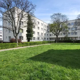 Sprzedam Kawalerka 33m2. Wysoka + Piwnica. Mokotów przy Łazienkach Królewskich