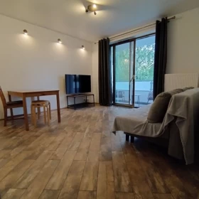 WYnajmę Mieszkanie 2 pok. z miejscem w garażu podziemnym.