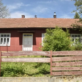 Dom drewniano-murowany z działką 1200m2 w Zawadzie k./ Tarnów.
