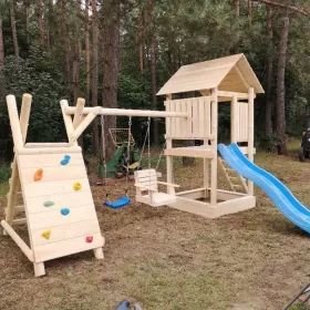 Meble ogrodowe Chojnice plac zabaw, huśtawka, stół ławki.