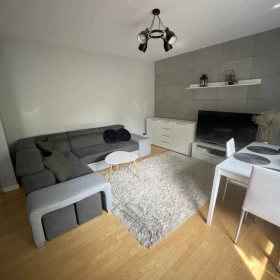 Wynajmę Mieszkanie 3-pokojowe 68m2 Białobrzegi