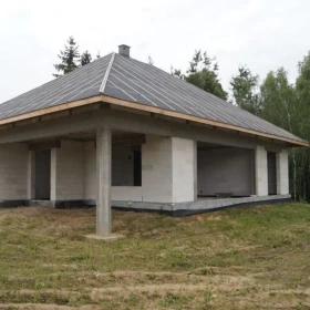 Sprzedam Dom z poddaszem dużą działką 6562m2 z linią brzegową rzeki Wel+Staw