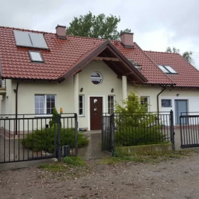 Sprzedam 2 domy na jednej dzialce + domek letniskowy