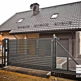 Ogrodzenia panelowe + podmurówka + montaż. 51 drutów pionowych.
