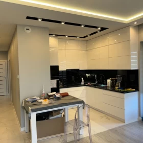 Sprzedam Mieszkanie 3-pok. 60m2 lub 2-pok. 41m2