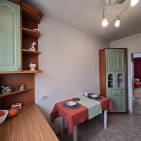 Sprzedam 3-pokojowe mieszkanie o pow. 62 m2 w bloku w Zamościu, piętro 3/3.