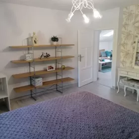 Wynajmę pokój Poznań - Pokój dwuosobowy z garderobą (dwa pokoje) 26 m2