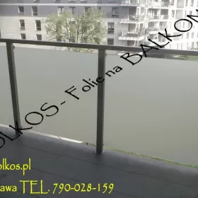 Folkos folie matowe zewnętrzne na szklane balustrady balkonowe- Oklejanie balkonów Warszawa Folkos folie okienne