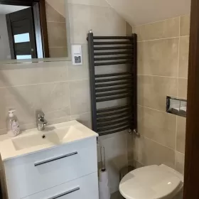 Domek na Mazurach z własną linią brzegową nad jeziorem, sauna, bania