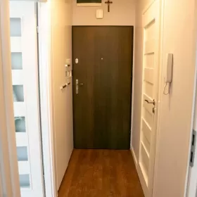 Mieszkanie na wynajem Toruń - 2 pokoje, 35m2, I piętro, niski blok z windą