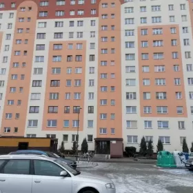 Sprzedam mieszkanie Bełchatów parter 53m2 balkon w bloku centralne ogrzewanie z sieci 400 zl czynsz