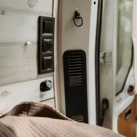 Wynajem wypożyczenie camper kamper kampera campera vana van bus