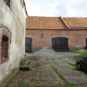 spszedam obiekty folwarczne