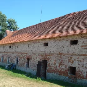 spszedam obiekty folwarczne