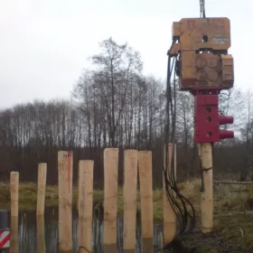 Używany zacisk do pali pełnych PVE 120T40