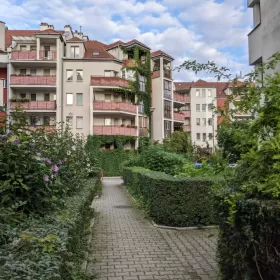 Klimatyzowany pokój jednoosobowy z gabinetem ul. Pszona (ul. Pilotów)