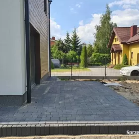 Sprzedam działkę inwestycyjną z domem w Piastowie ,działka 6