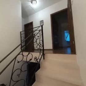 Dom umeblowany I wyposażony,gotowy do zamieszkania z dużym ogrodem