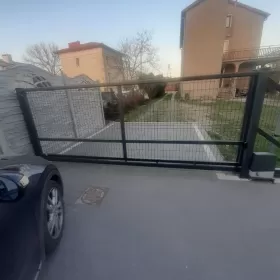 Dom umeblowany I wyposażony,gotowy do zamieszkania z dużym ogrodem