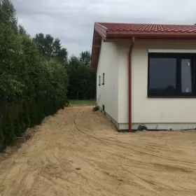 DOM z 3 sypialniami na dużej działce z lasem 40 min od Warszawy