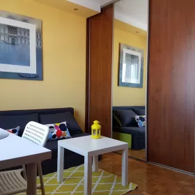 Przytulny pokój ul Kochanowskiego, 10 min od UMK, parking