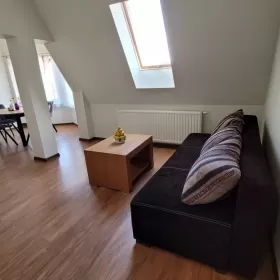 Wynajmę mieszkanie 102m2, bez czynszu zamknięte podwórko wolne od ręki