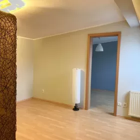 Wynajmę dwupoziomowe mieszkanie, duży balkon oraz dwie łazienki