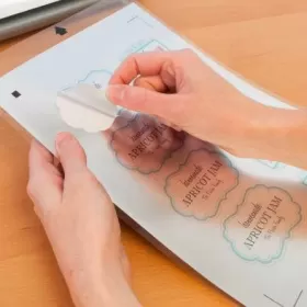 Ploter tnący Silhouette Portrait 3 - wycinanie naklejek naściennych, grafiki na odzież, gadżety, etykiet