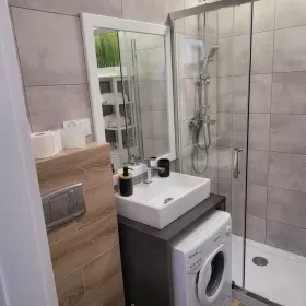 Doskonała lokalizacja! Do wynajęcia od września dwa pokoje Żabianka