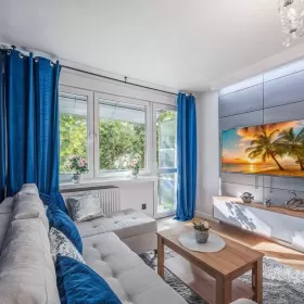 Sprzedam mieszkanie Łódź Pierwsze Piętro Balkon Meble na wymiar Nowe AGD/TV