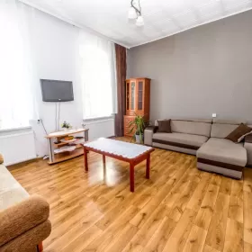 Sprzedam słoneczne mieszkanie w centrum Głuszycy 3 pokoje 50m2