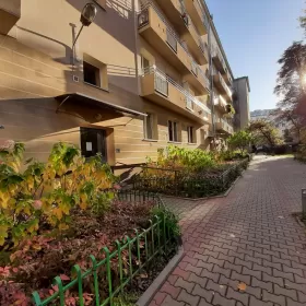 Sprzedam mieszkanie Warszawa 2 pokoje na Muranowie po remoncie, balkon, piwnica