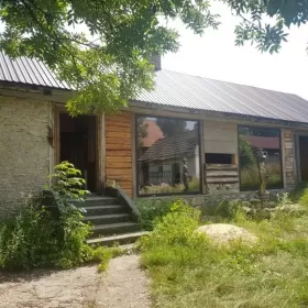 Z miasta na wieś, Domek na wsi plus łąka nad rzeką