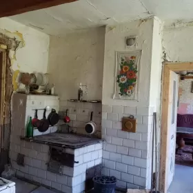 Z miasta na wieś, Domek na wsi plus łąka nad rzeką