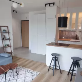 Sprzedam mieszkanie Łódź wykończone i wyposażone 2-pokoje na Złotnie+garaż