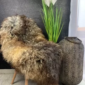 Stylowy dywan, uniwersalna naturalna skóra owcza Gotland