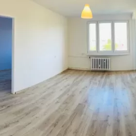 sprzedam mieszkanie Bielawa 3 pokoje, balkon, osiedle Włókniarzy