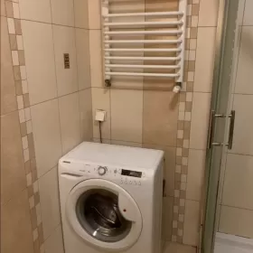 Wynajmę mieszkanie 2 pok. Kraków z oddzielna kuchnią 54m2 ul. Cystersów